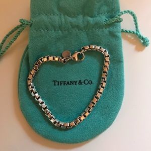Return to Tiffany’s chain link bracelet